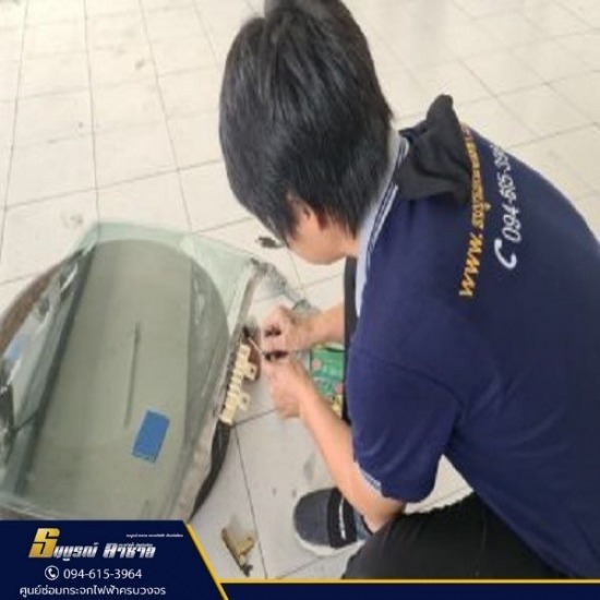 ซ่อมกระจกไฟฟ้า - ธนบูรณ์กระจกไฟฟ้า - เปลี่ยนหูรับกระจก