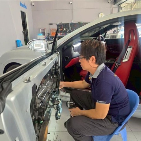 รับซ่อมรางกระจกรถ